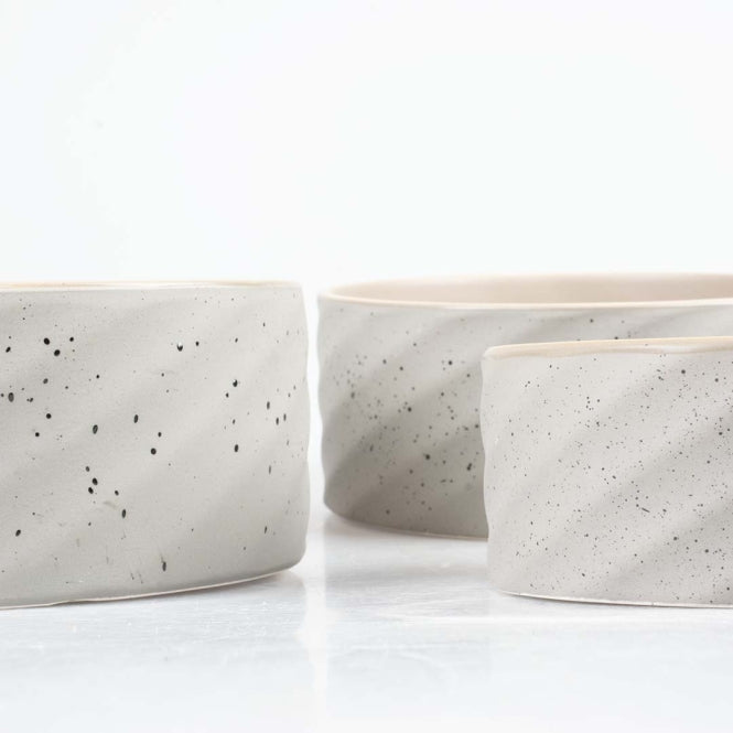 Duvoplus Keramiknapf Stone Wavy Dune - 800ml - 16x16x6cm - Heim & Tiermarkt