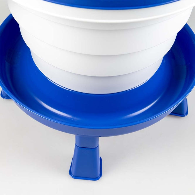 Duvoplus Hühner-Tränke mit Griff & Füßen - blau - 25L - 39x39x62cm – Bild 2